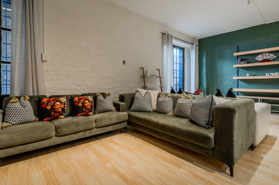 2 Bedroom Property for Sale in Gardens Western Cape